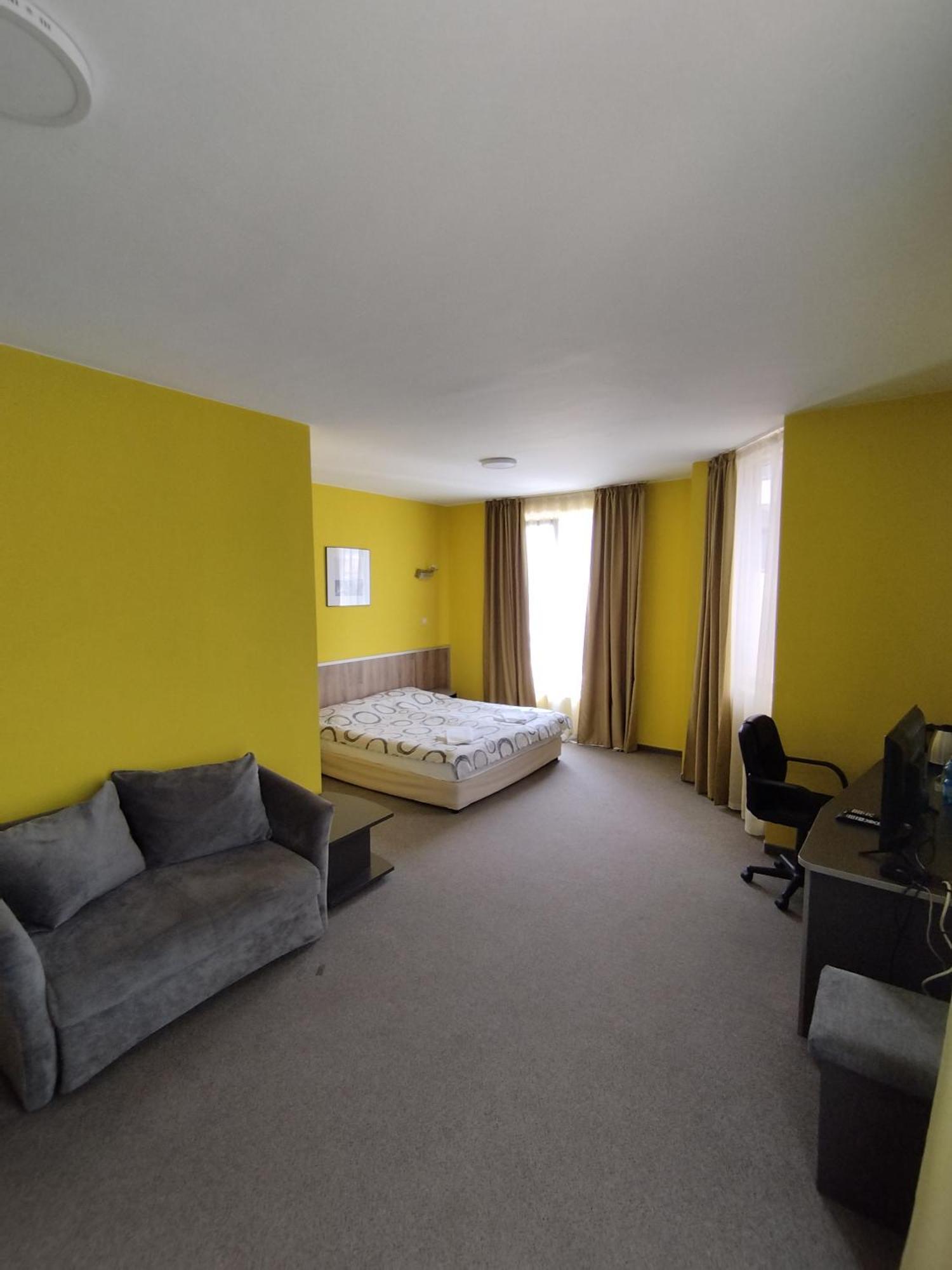 Family Opera Plaza- Former Hotel 2*